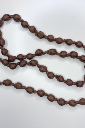 COLLAR BOLAS DE SEDA CHOCOLATE