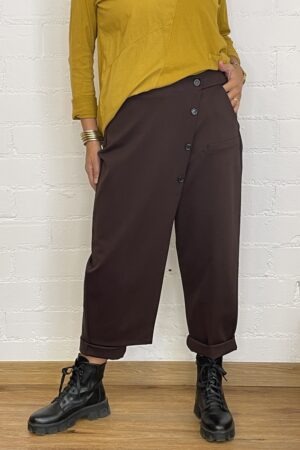 PANTALÓN BUTTON CHOCOLATE